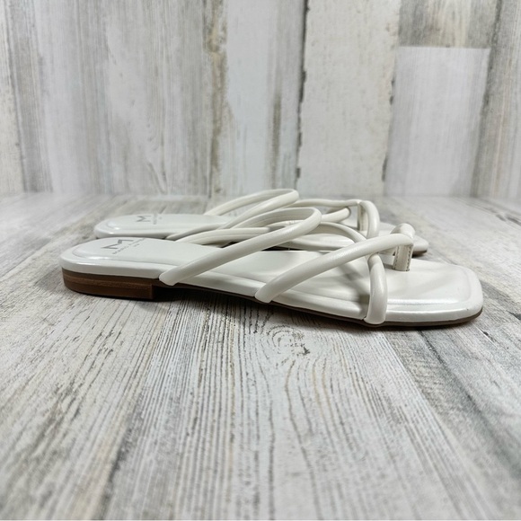 New Marc Fisher Fiada 2 Square Toe Faux Leather Thong Sandal In White #597 - Picture 5 of 8